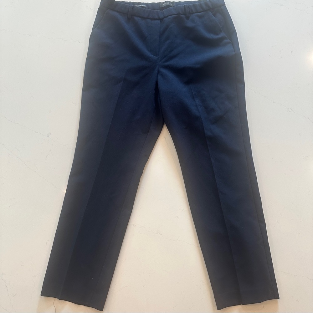 Talbots Cambridge Navy pull on pant with Structured Fabric